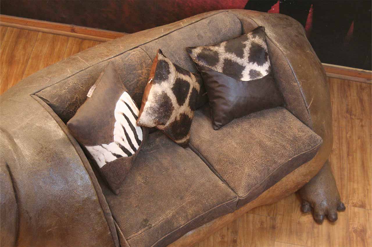 Hippo Sofa Gallery 1