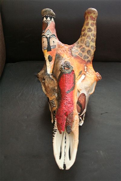 tribal-colors-on-a-giraffe